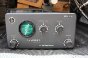 Hallicrafters SP-44 Front 2.JPG