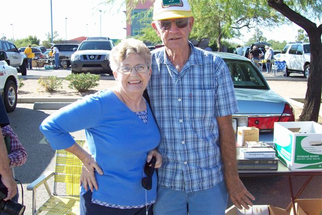 020 Leo, W7JPI & XYL.jpg