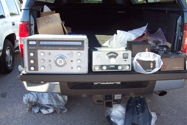 05 Unk. Vintage Radios